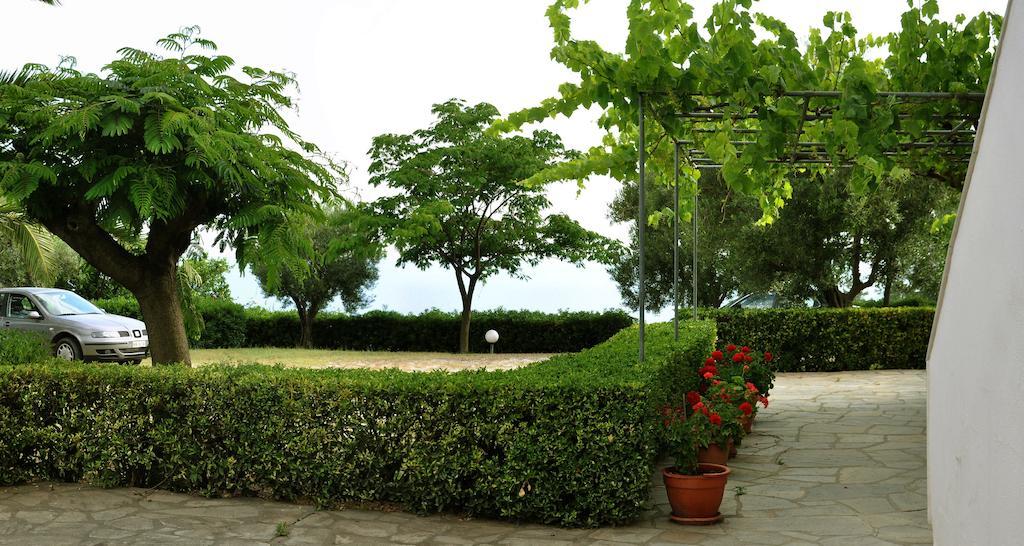 Aris Pension Agia Paraskevi  Exteriér fotografie