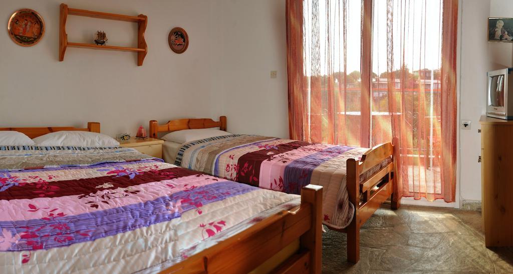Aris Pension Agia Paraskevi  Exteriér fotografie